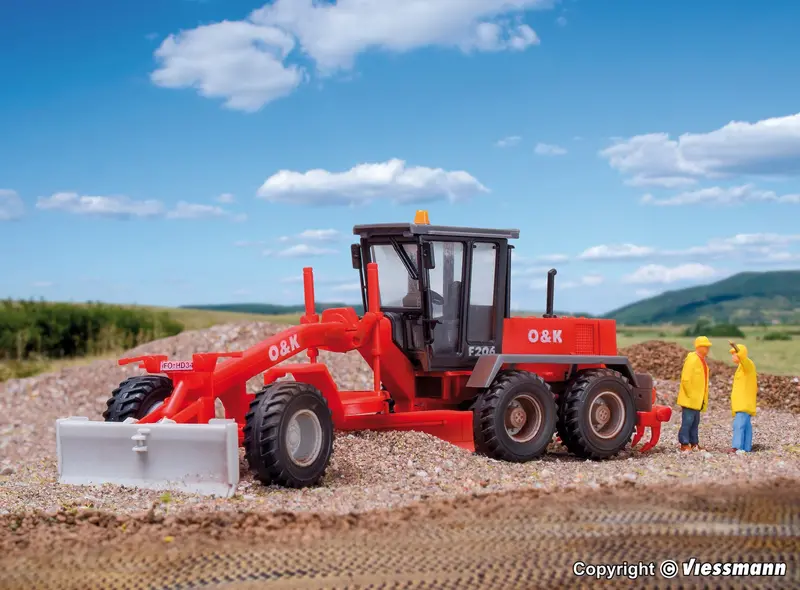 11662 - O&K Grader (Ho Scale) 1