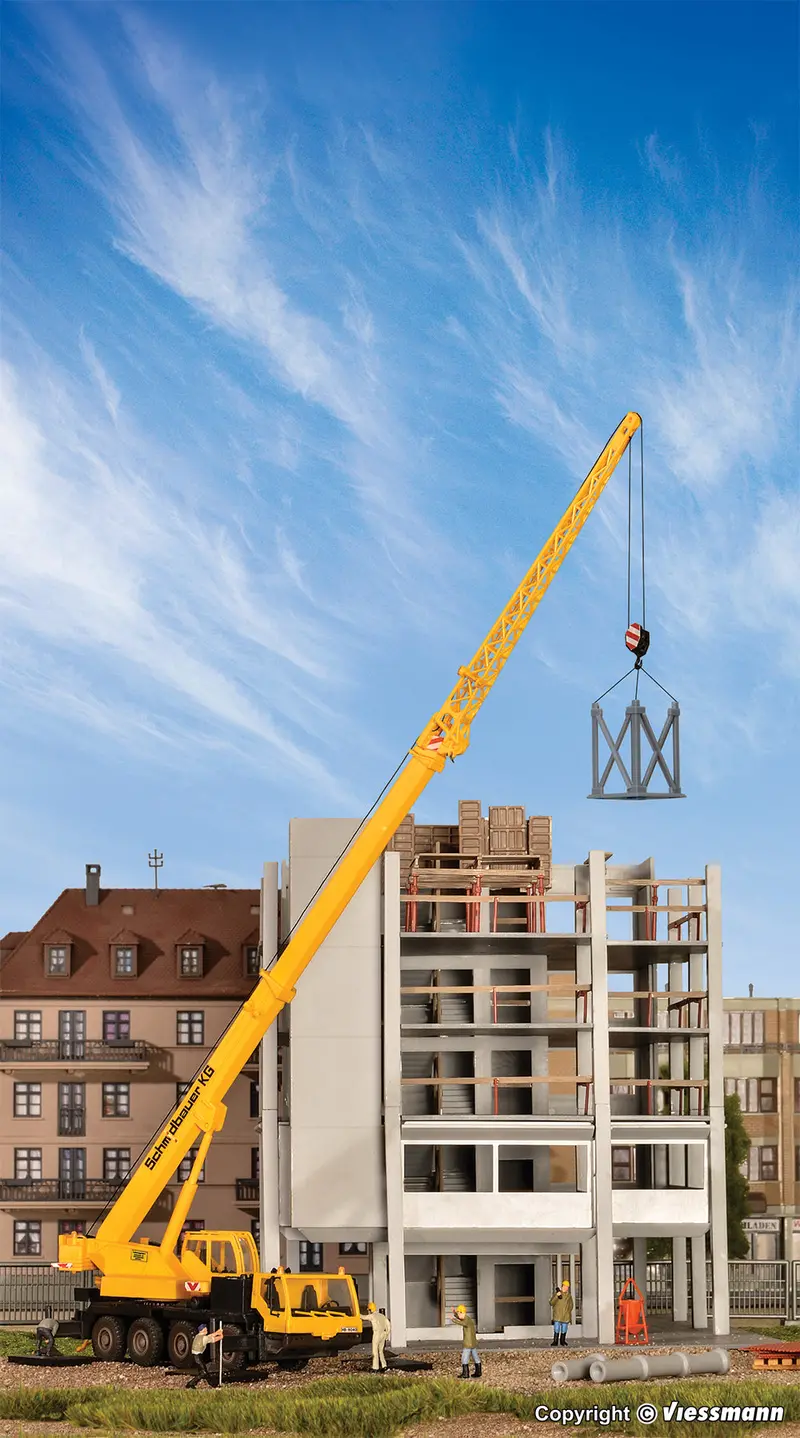 13027 - Liebherr Ltm 1050/4 Mobile Crane (Ho Scale) 1