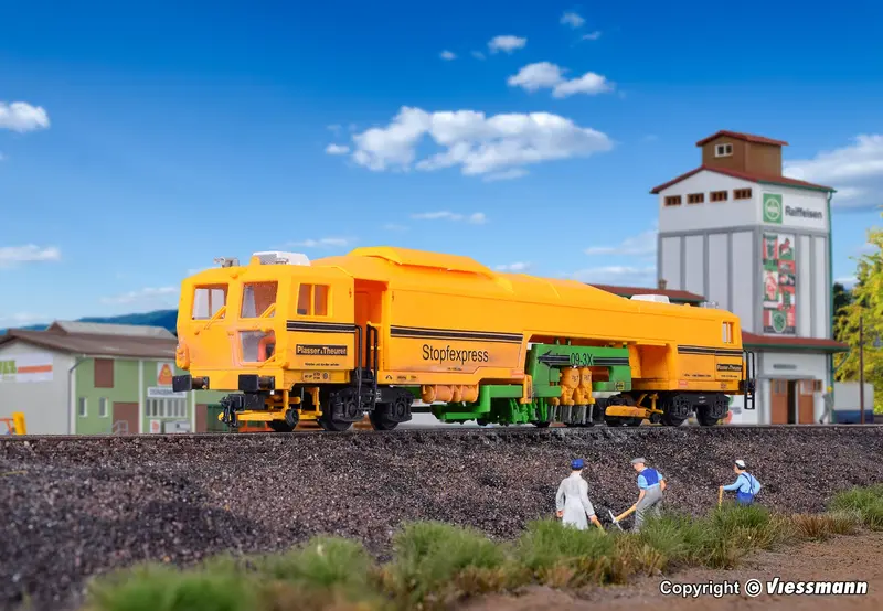 16050 - Tamping Machine 09-3X (Ho Scale) 1