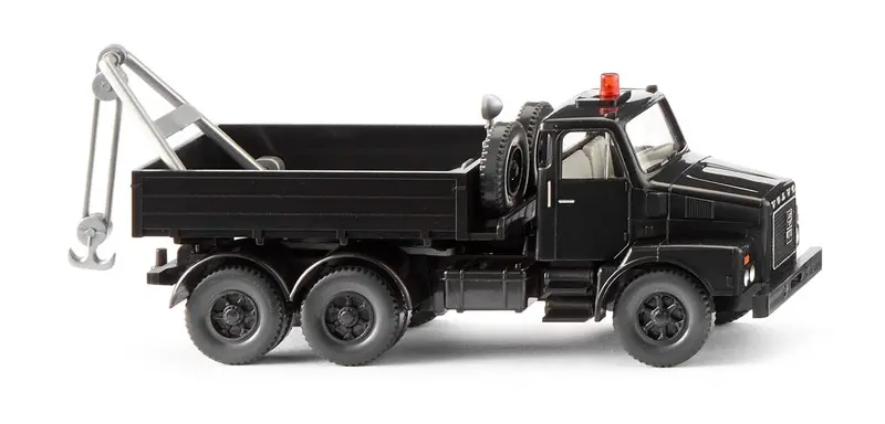 17063409 - Volvo N10 Towing Vehicle - Black (Ho Scale) 1