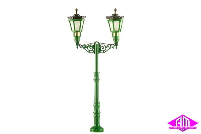 5226 - Park Light 2 Arm (Ho Scale) 1