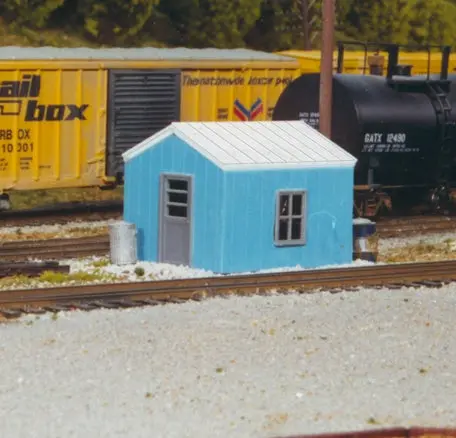 541-0005 - Yard Utility Building Kit (Ho Scale) 1