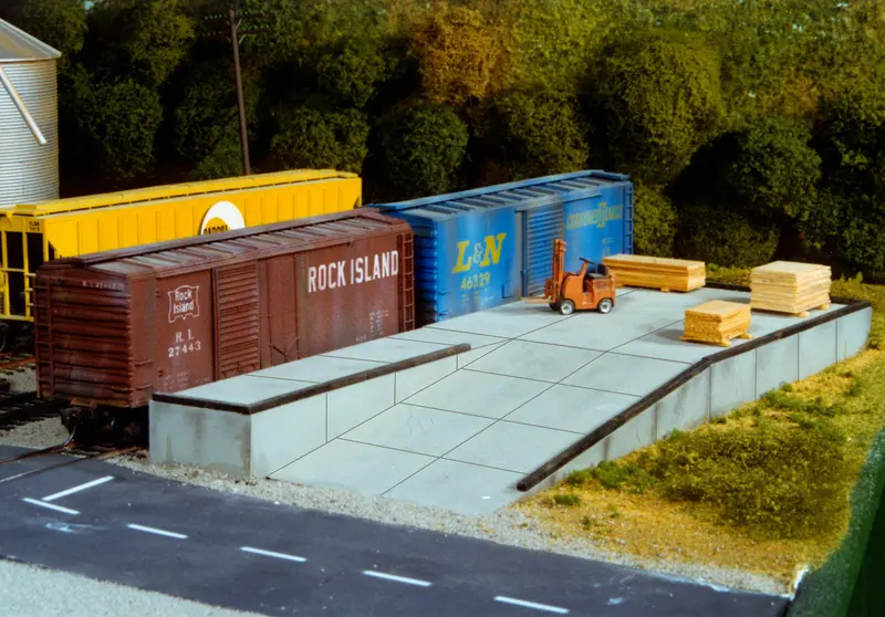541-0017 - Versatile Modular Loading Docks Kit (Ho Scale) 1