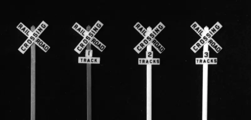 541-1017 - Crossbucks - 4Pc (Ho Scale) 1