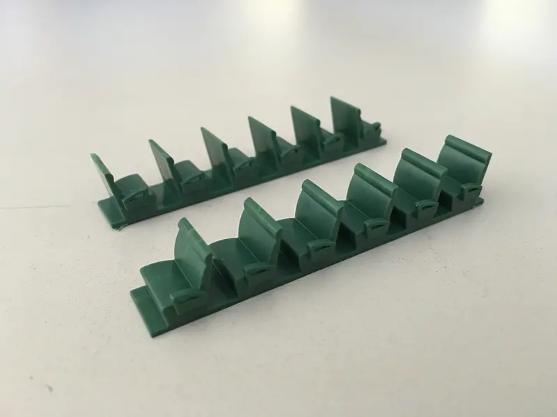 541-4104 - Coach Seats - Green (Ho Scale) 1