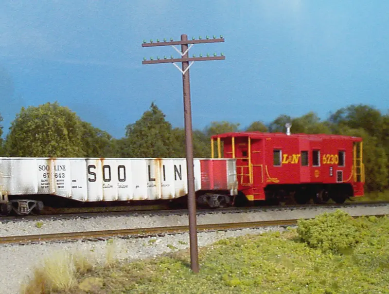 628-0032 - Rix Telephone Poles - 2 Crossarms Per Pole (Ho Scale) 1