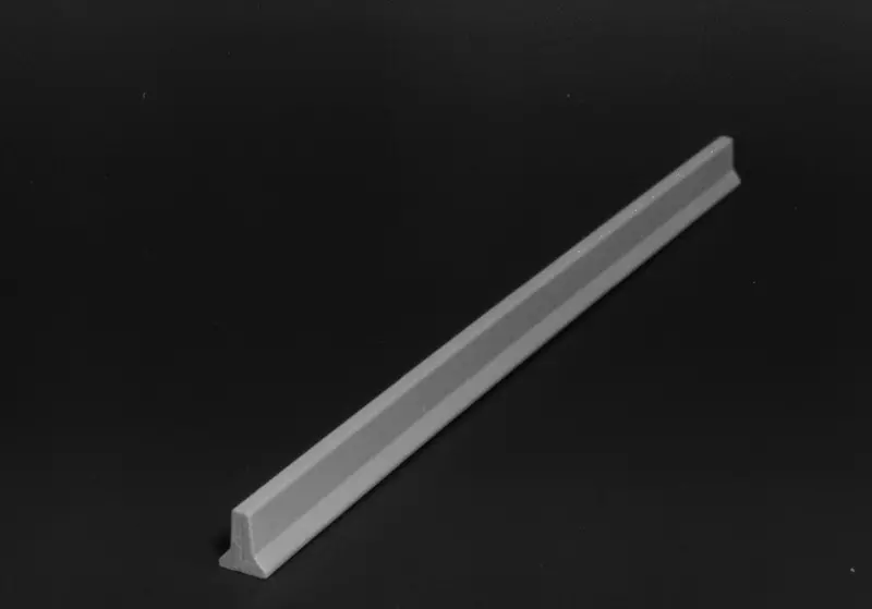 628-0115 - Highway Divider - 50′ Sections (Ho Scale) 1