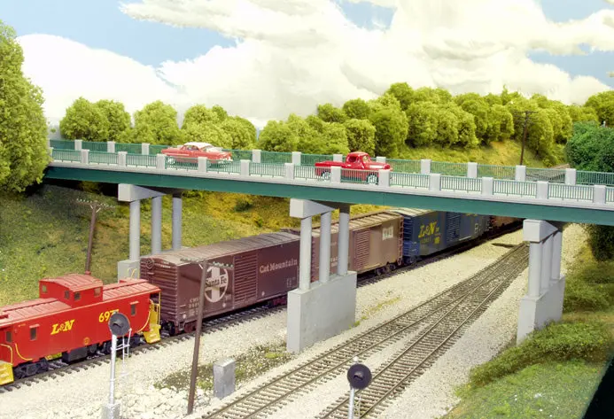 628-0123 - Wrought Iron 150' Highway Overpass Kit (Ho Scale) 1