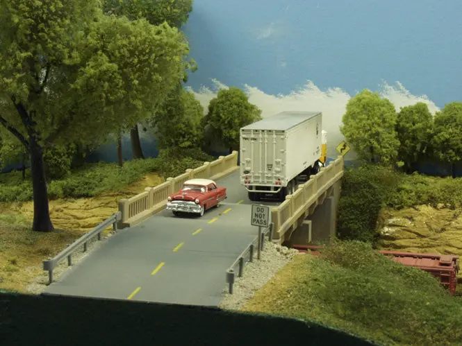 628-0156 - Overpass Roadway - 4Pc (N Scale) 1