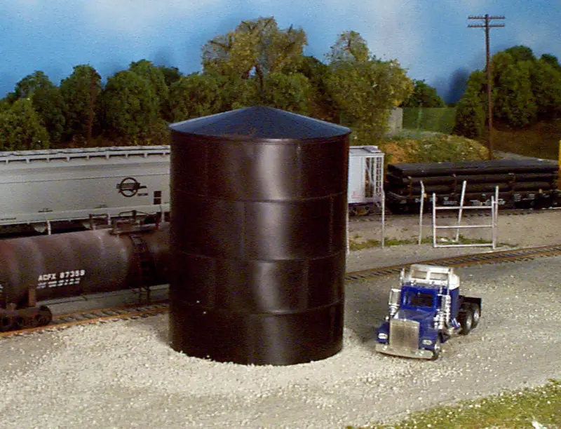 628-0503 - 29' Peaked Top Water/Oil Tank Kit (Ho Scale) 1
