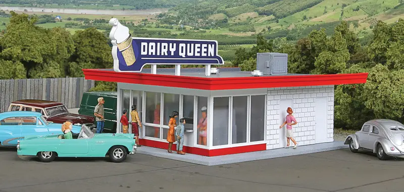 933-3484 - Vintage Dairy Queen Kit (Ho Scale) 1