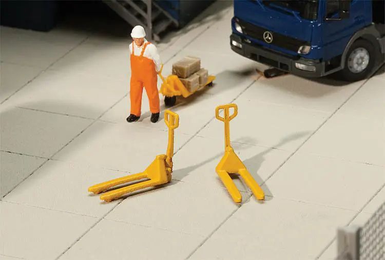 949-4144 - Pallet Jacks Kit - 4Pc (Ho Scale) 1