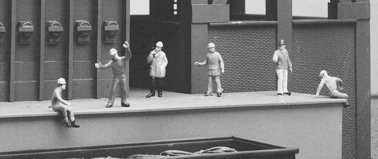 949-6088 - Loading Crew (Ho Scale) 1