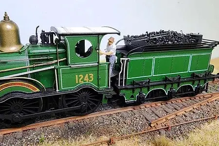 Aim-D24-87B - Driver Standing - Casula Z12 Class (Ho Scale) 1
