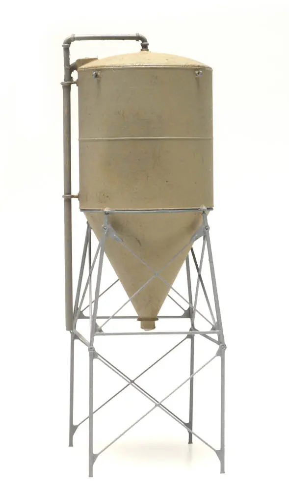 Artitec - Fodder Silo (Ho Scale) 1