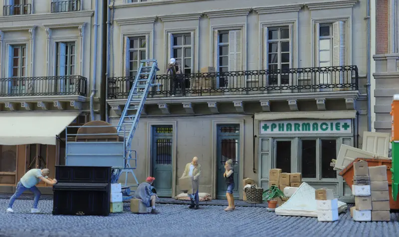 Artitec - House Movers (Ho Scale) 1