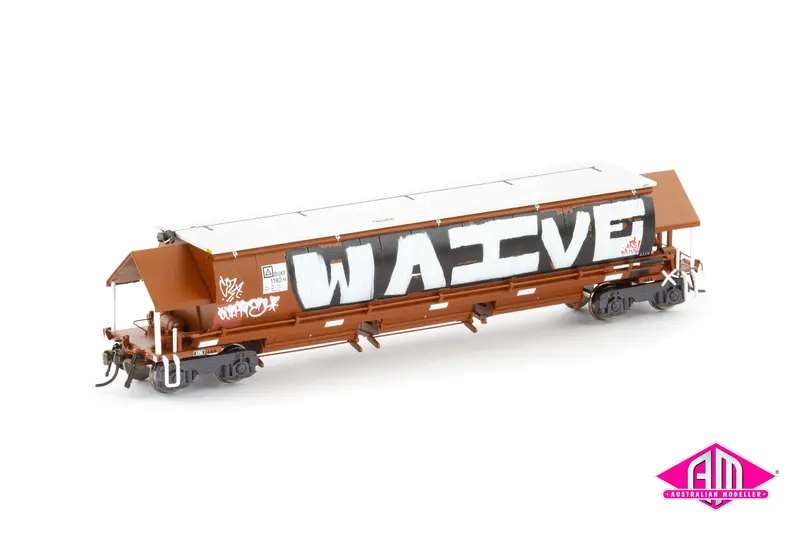 Bgkf Grain Hopper, Ssr Faded Sra Red With Grain Lids & Graffiti, Dca Bogies - Single Car (Ngh-75) Ho Scale 1