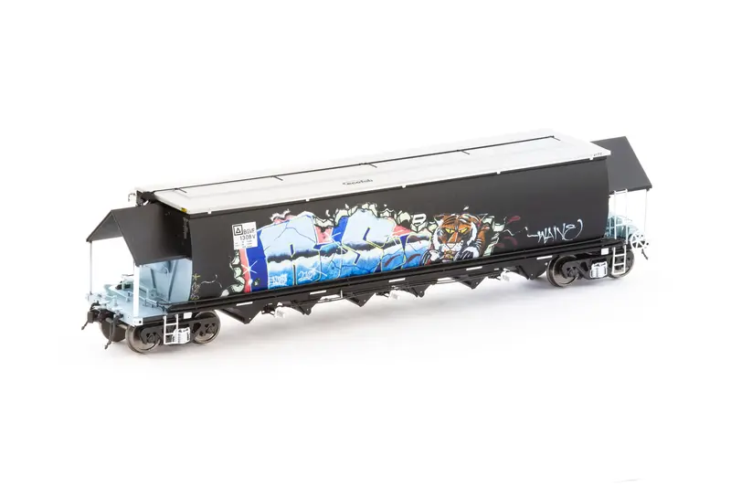 Bgvf Grain Hopper, Black With Ssr Logos And Grain Lids & Graffiti - Single Car Ngh-86 (Ho Scale) 1