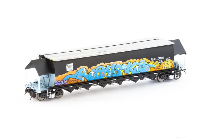 Bgvf Grain Hopper, Black With Ssr Logos And Grain Lids & Graffiti - Single Car Ngh-94 (Ho Scale) 1