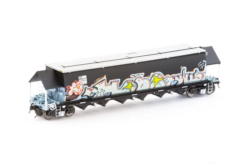 Bgvf Grain Hopper, Black With Ssr Logos And Grain Lids & Graffiti - Single Car Ngh-95 (Ho Scale) 1