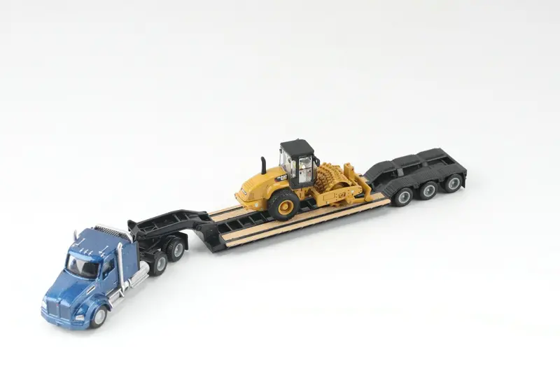 Blue Kenworth T880 Tractor With Lowboy Trailer Cat Padfoot Roller (Ho Scale) 1