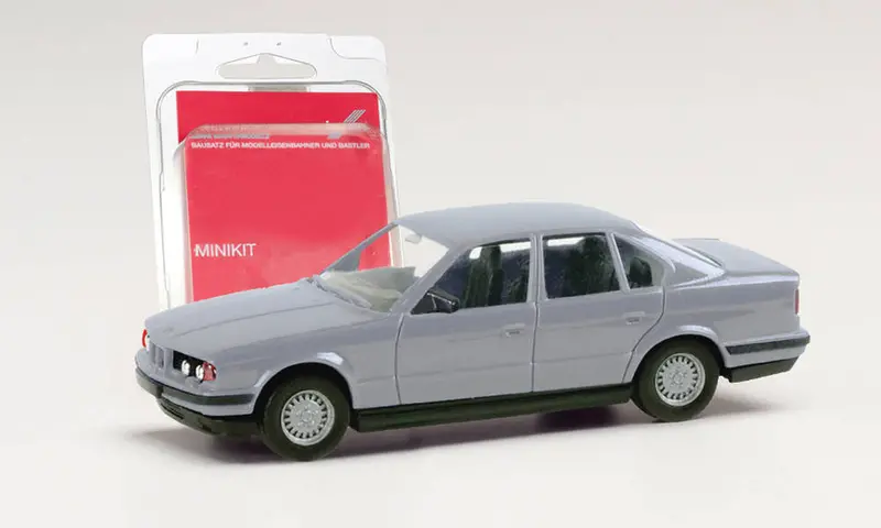 Bmw 535I Minikit - Grey (Ho Scale) 1