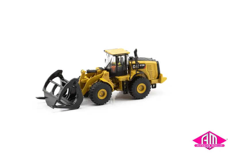 Cat 972M Wheel Loader With Log Forks (Ho Scale) 1
