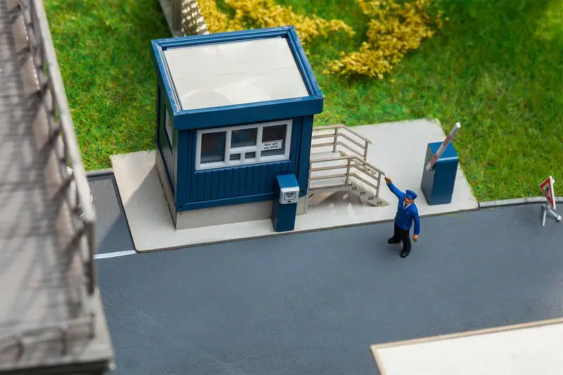 Faller - Fal-130625 - Gatekeeper Lodge (Ho Scale) 1