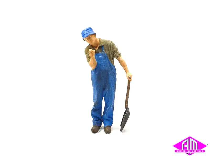 Fireman D50 Class Standing With Shovel Looking Out (7Mm Scale) 1