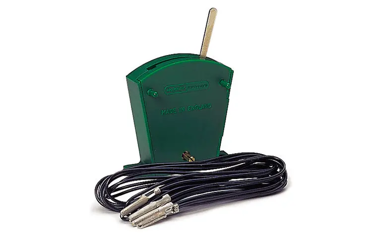Hornby - R047 - Two Way Lever Switch On/Off - Green (Ho Scale) 1