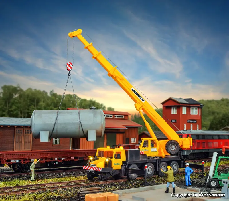 Kibri - 10558 - Two-Way Mobile Crane Ltm 1050-4, Gleisbau, With Led Lighting, Functional Kit (Ho Scale) 1