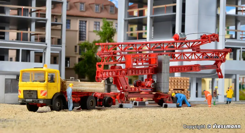 Kibri - 13025 - Man Truck With Tipper Platform And Liebherr Sk 20 Quick-Assembly Crane Kit (Ho Scale) 1