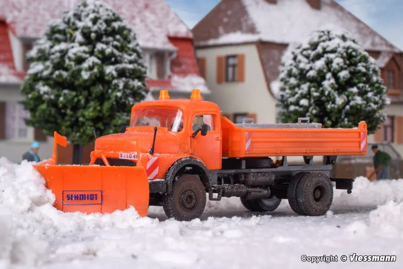 Kibri - 15001 - Mb Round Bonnet Truck With Schmidt Pointed Snowplough Kit (Ho Scale) 1