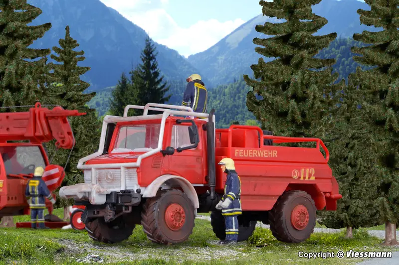 Kibri - 18270 - Fire Brigade Unimog Forest Fire-Fighting Vehicle Kit (Ho Scale) 1