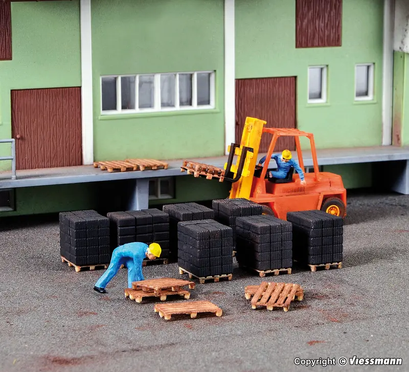 Kibri - 38149 - Deco-Set Loading Goods (Ho Scale) 1