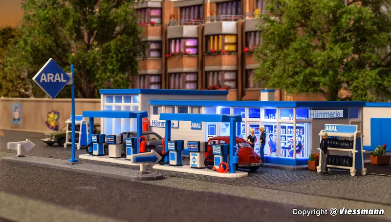Kibri - 38541 - Aral Petrol Station Kit (Ho Scale) 1