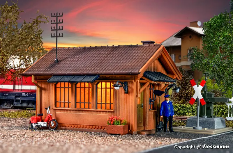 Kibri - 39309 - Gatekeeper House Kit Including House Illumination (Ho Scale) 1
