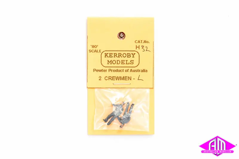 Km-H32 - Crewman L (Sit + Stand) (Ho Scale) 1