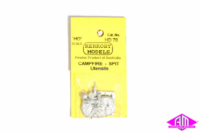 Km-Hd078 Camp Fire (With Spit & Utensils) 1