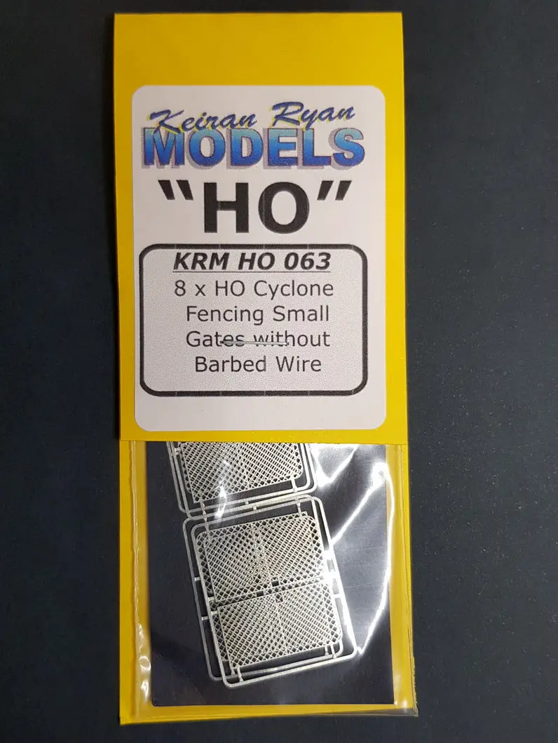 Krm-Ho063 - Cyclone Fencing Small Gates Without Barbed Wire - 8Pc (Ho Scale) 1