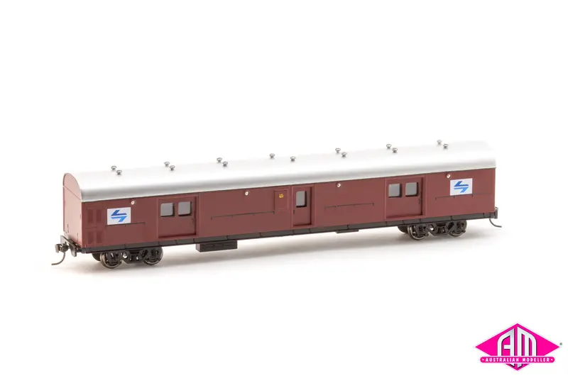 Lhy Passenger Brake Van 1617 L7 Indian Red With Silver Roof 1