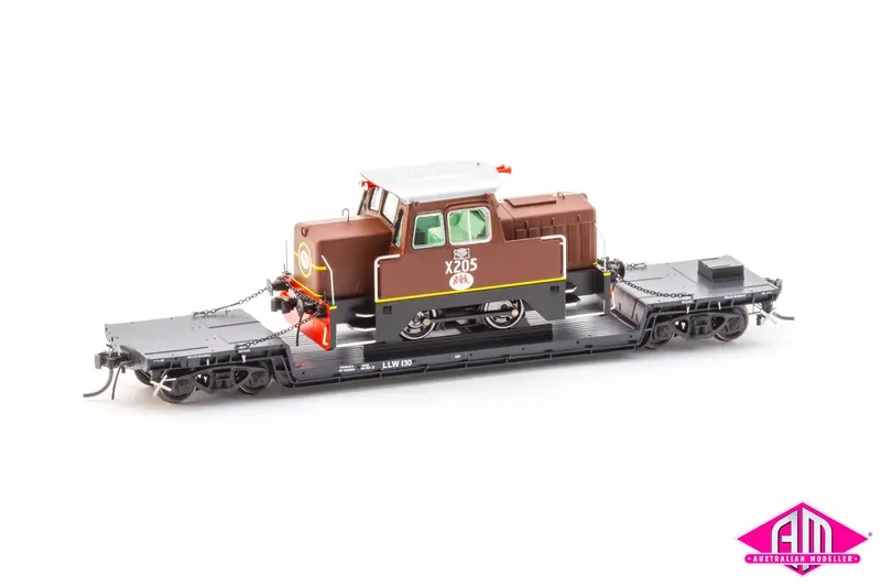 Llw Well Wagon, Llw 130 1970S With X205 Rail Tractor Load (Single Car) Ho Scale Llw008 1