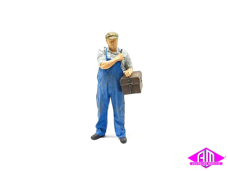 Loco Crew With Barracks Box (7Mm Scale) 1