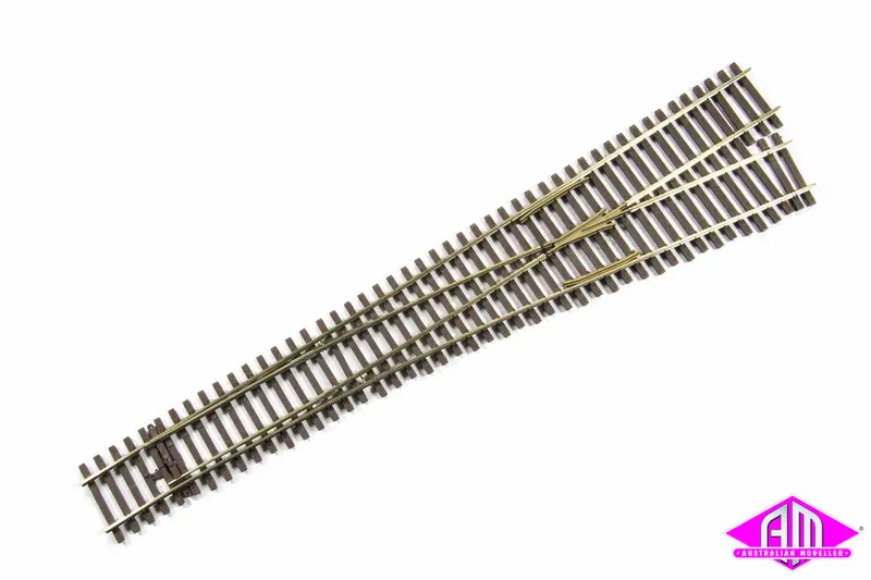 Micro Engineering - 14-706 - Flex-Trak Turnout - Code 83 - #6 Frog - Right Hand (Ho Scale) 1