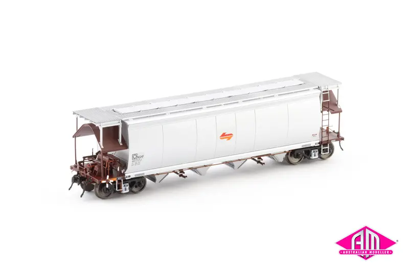Nghf Grain Hopper With Roof Walks, Sra Red/Silver With Candy L7 - 4 Car Pack (Ngh-48) Ho Scale 1