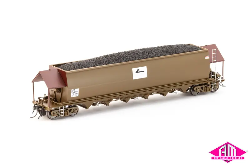 Nhvf Coal Hopper, Wagon Grime With Sra Red Ends And Faded L7 - 4 Car Pack Nch-85 1