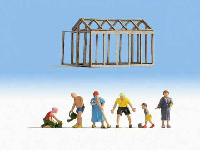 Noch 12030 - In The Garden (Ho Scale) (Discontinued) 1