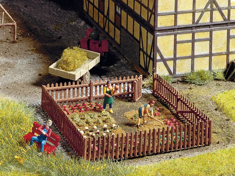Noch 13070 - Garden Fence - A (Ho Scale) 1