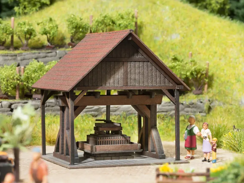 Noch 14370 - Laser-Cut Minis - Winepress (Ho Scale) 1