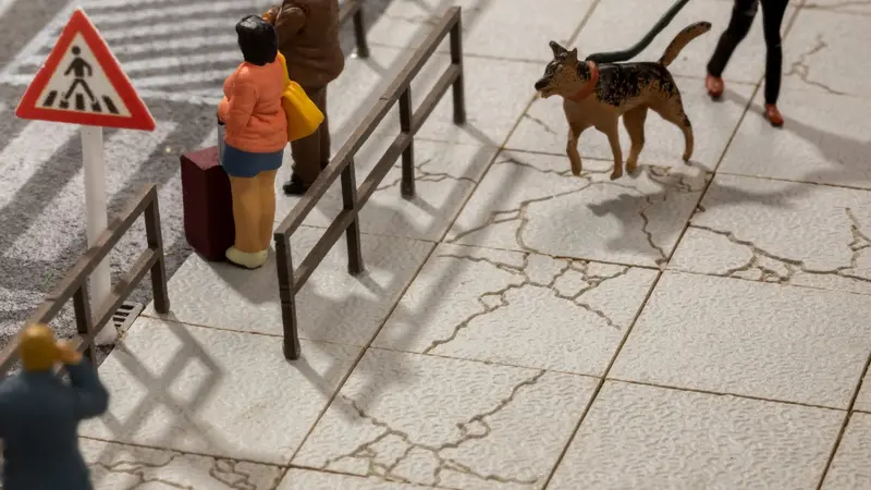 Noch 14629 - Laser-Cut Minis - Large Concrete Slabs (N Scale) 1